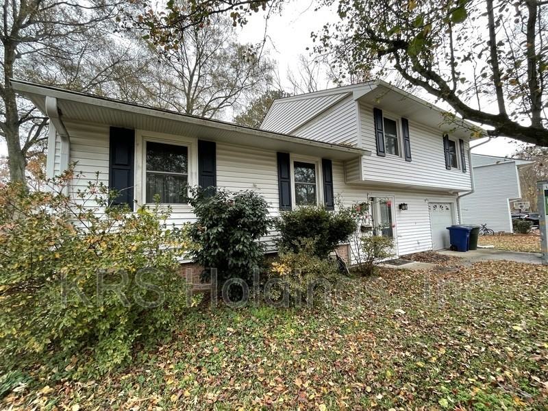 826 Olive Dr - Photo 2 of 37