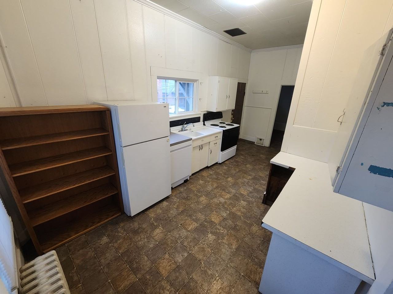 415 Northeast Oak Street - Photo 7 of 15