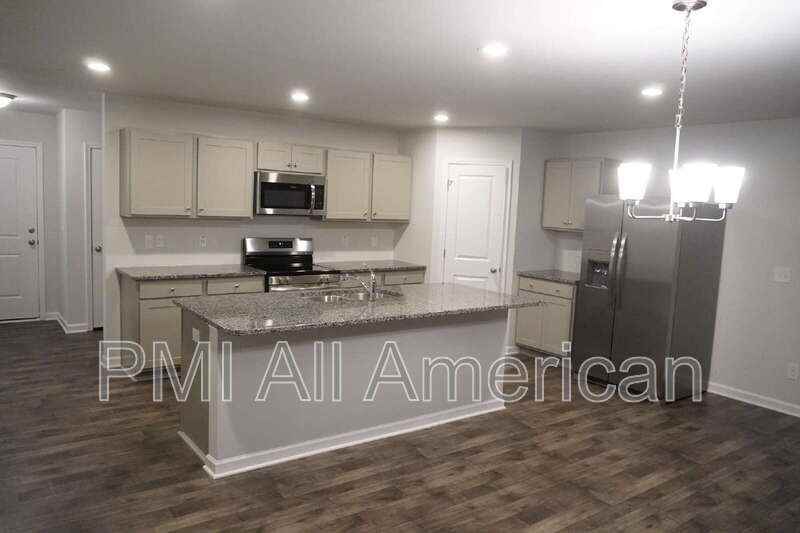 289 Greenbay St - Photo 3 of 41