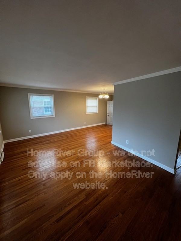 325 Royce Dr - Photo 3 of 10