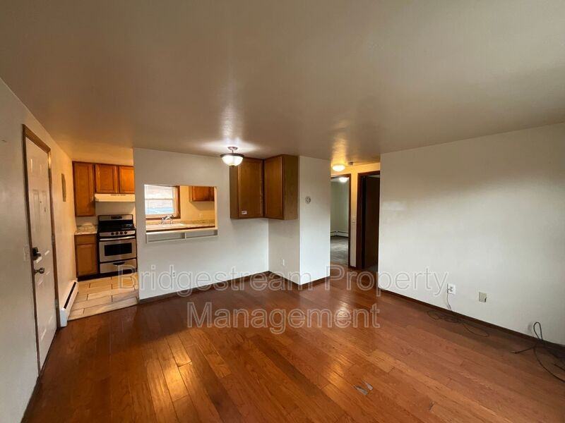 413 Briarwood Ave #4 - Photo 2 of 6