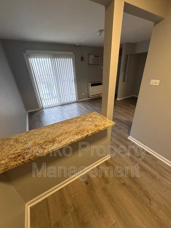 3353 Commercial Ave #14 - Photo 2 of 5