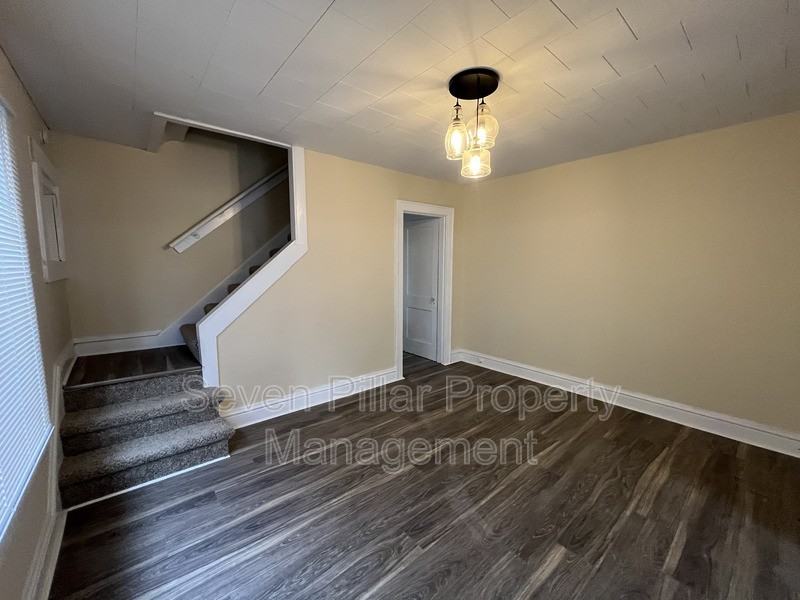 1042 E 16th Ave - Photo 4 of 19