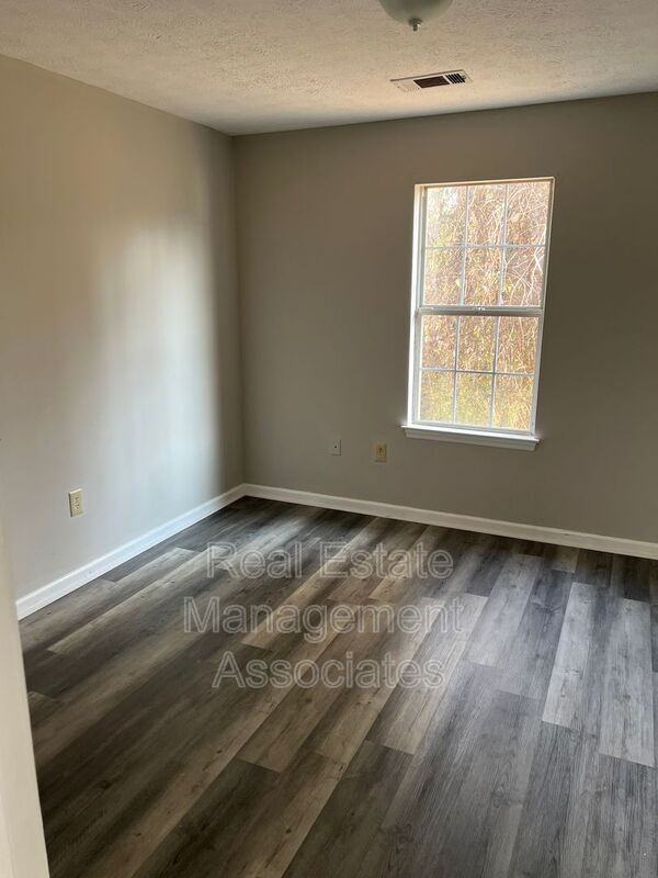 201 Grove Place - Photo 3 of 8