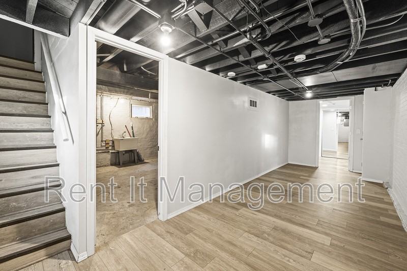 2816 N 19th Ave - Photo 3 of 17