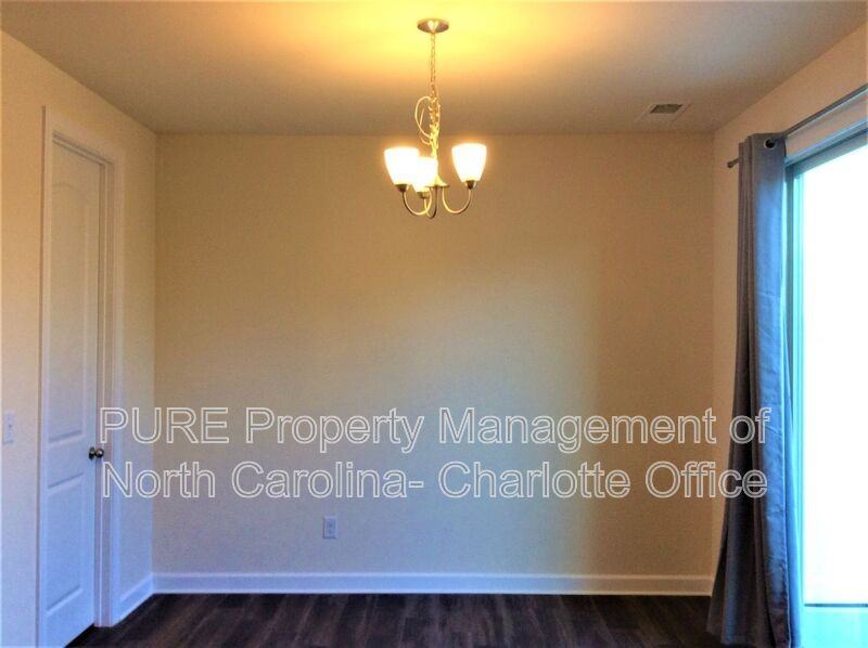 9223 Glenburn Ln - Photo 7 of 27