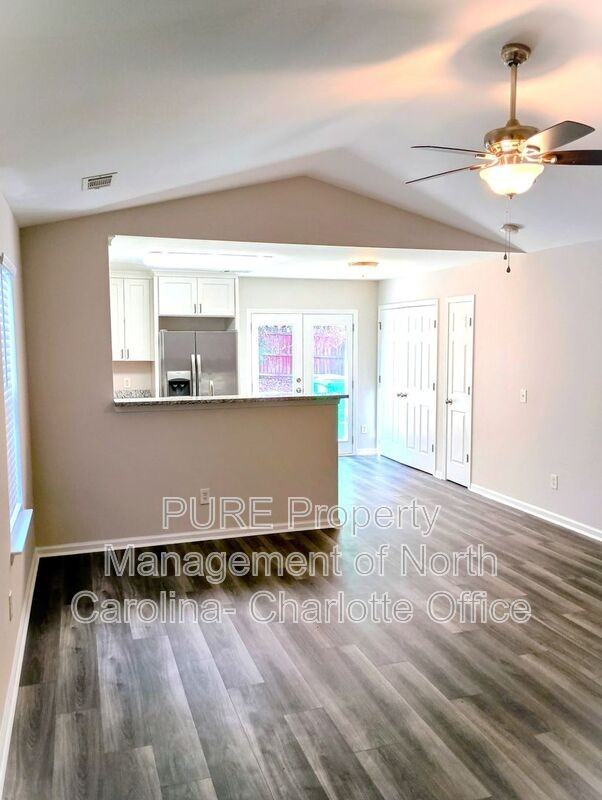 5700 Henderson Oaks Dr - Photo 3 of 4