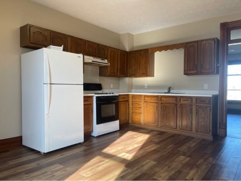 705 6th Avenue - Photo 6 of 11