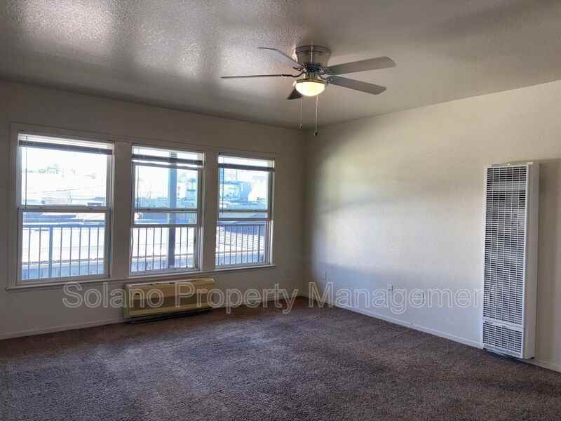 712 Jackson St #6 - Photo 4 of 14