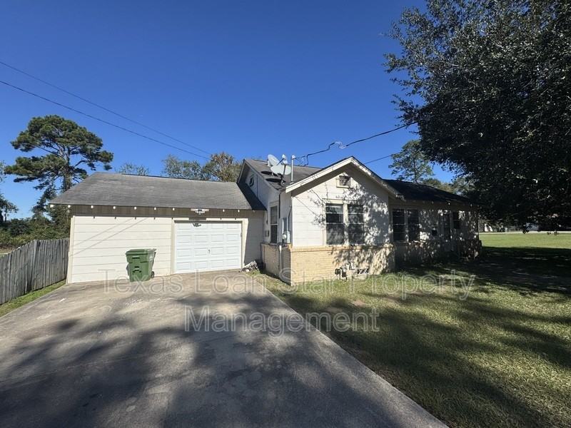 115 Carter Street - Photo 2 of 14