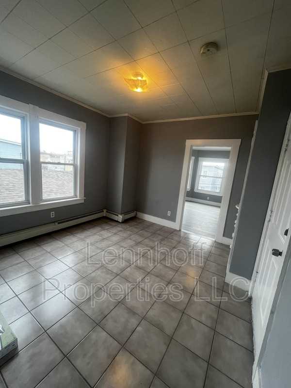 159 S Union St - Photo 4 of 17