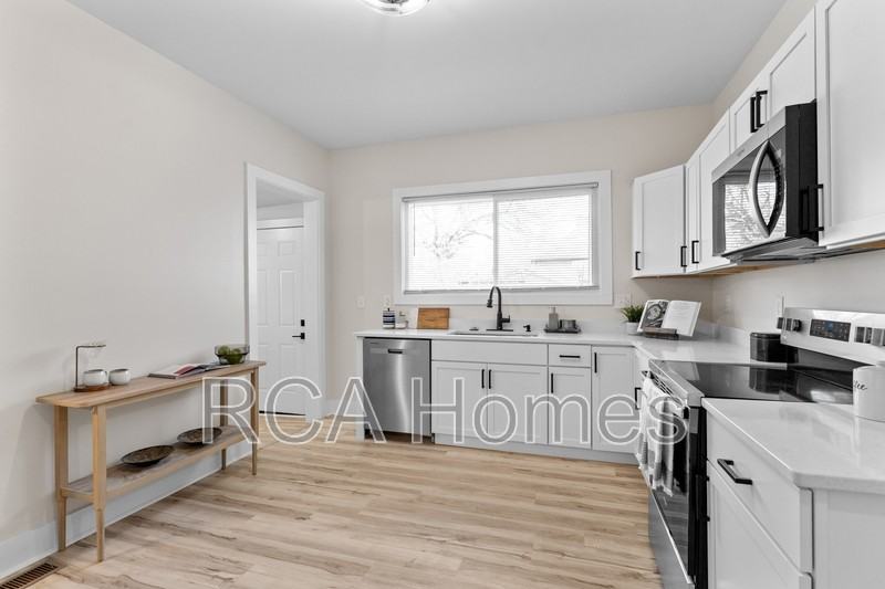 18 N Gray St - Photo 7 of 21