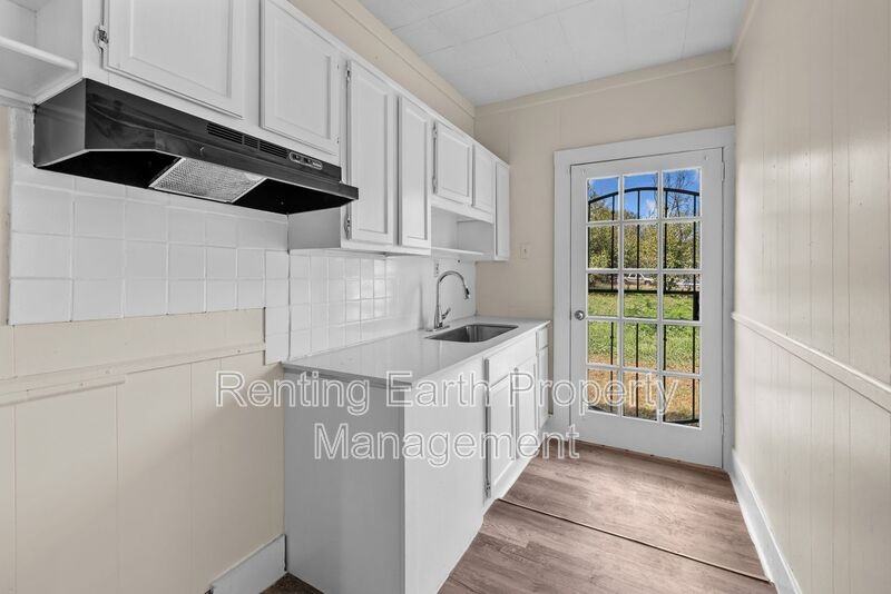 4632 Avenue U - Photo 5 of 16