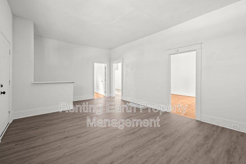 1520 34th Ave N - Photo 2 of 19