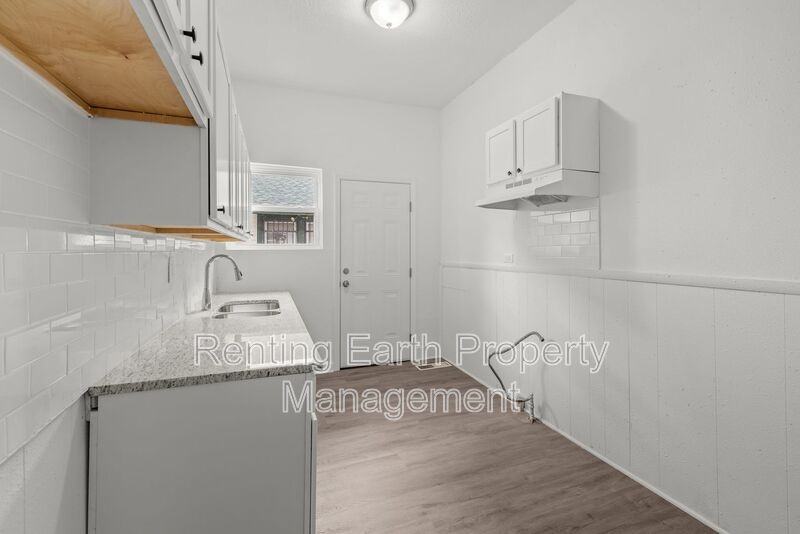 1520 34th Ave N - Photo 6 of 19