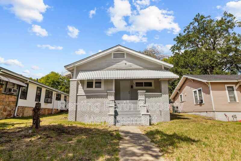 1520 34th Ave N - Photo 2 of 19