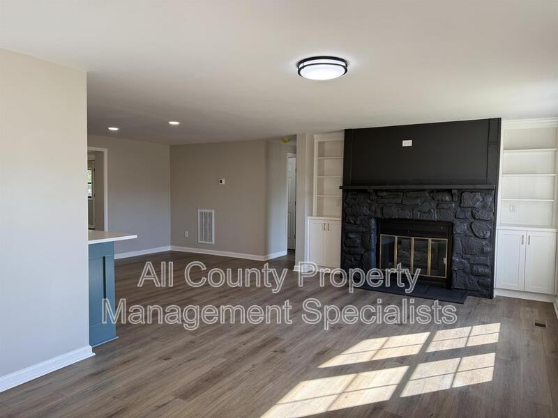 1055 Motley Road - Photo 2 of 12