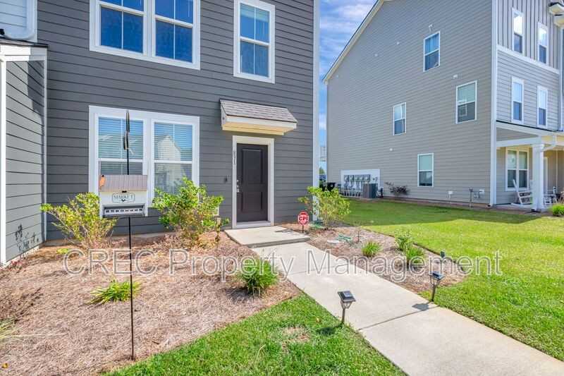 831 Recess Point Dr - Photo 2 of 28