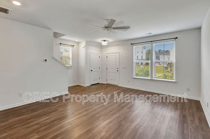 831 Recess Point Dr - Photo 4 of 28