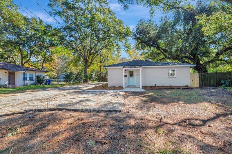 1757 Skinner Ave #A - Photo 2 of 19