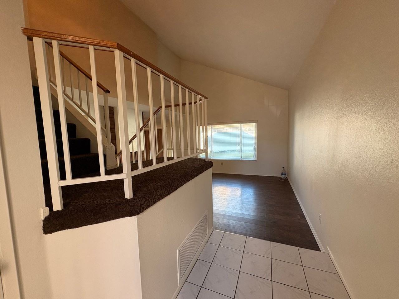 1881 North Runaway Circle - Photo 4 of 39