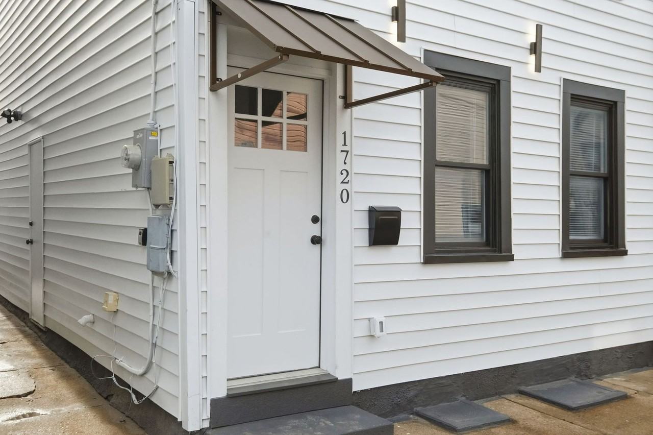 1720 Fox Way - Photo 5 of 40