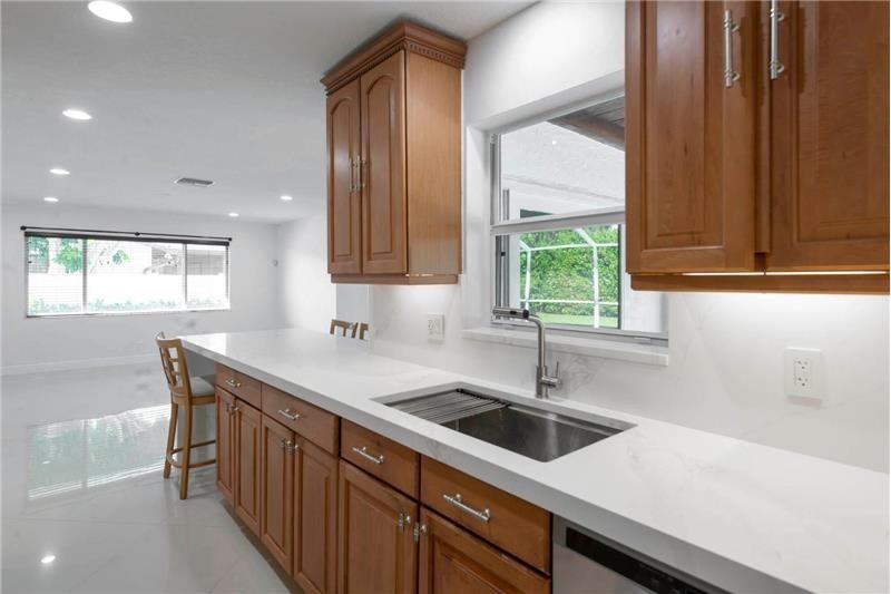 2289 Windsor Rd - Photo 3 of 17