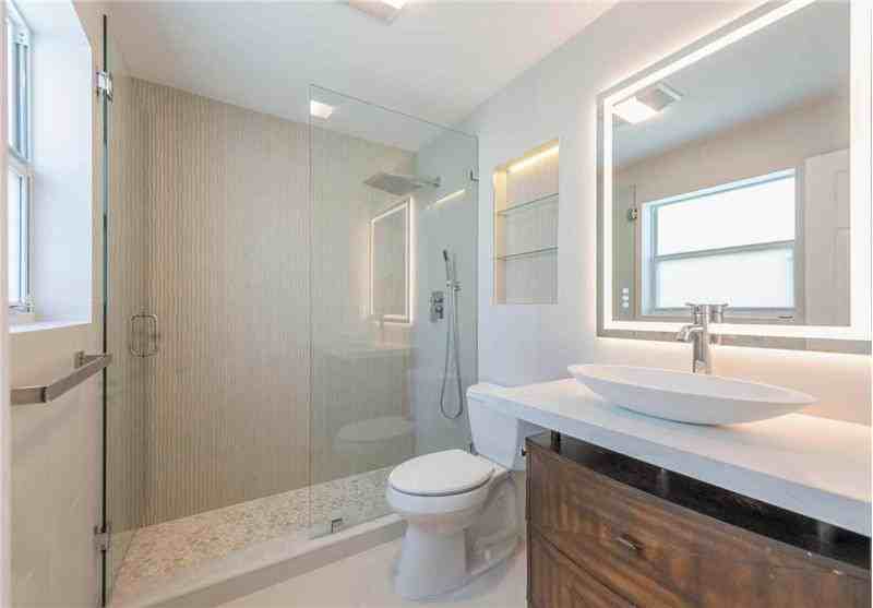 2289 Windsor Rd - Photo 6 of 17