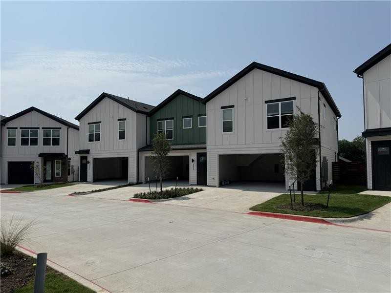 Bluebonnet Lane - Photo 7 of 30