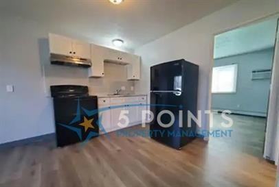 1174 Chandler Avenue - Photo 6 of 7