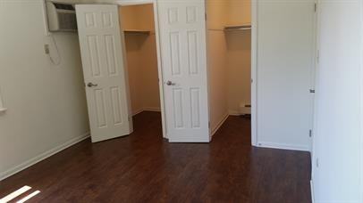 Londonderry Apartments - Photo 2 of 21