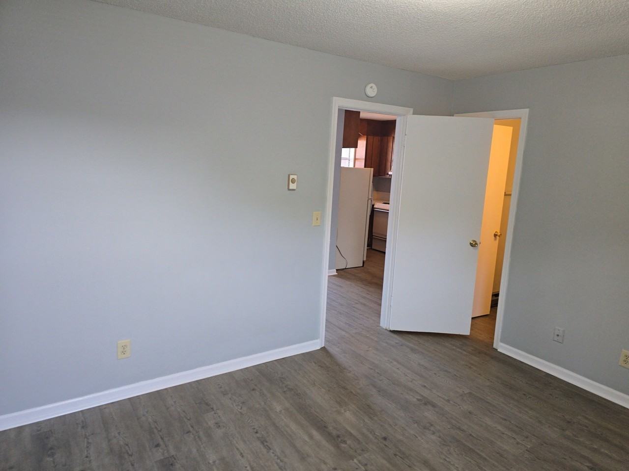 SHATTALON TERRACE APARTMENTS - Photo 6 of 8