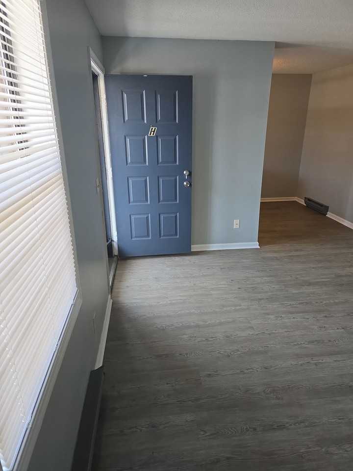 SHATTALON TERRACE APARTMENTS - Photo 7 of 8