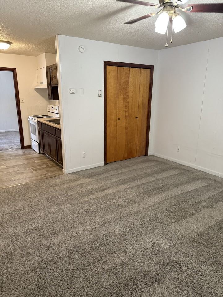 405 Slater Street* - Photo 4 of 13