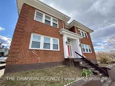 202 Elm Avenue - Photo 2 of 11