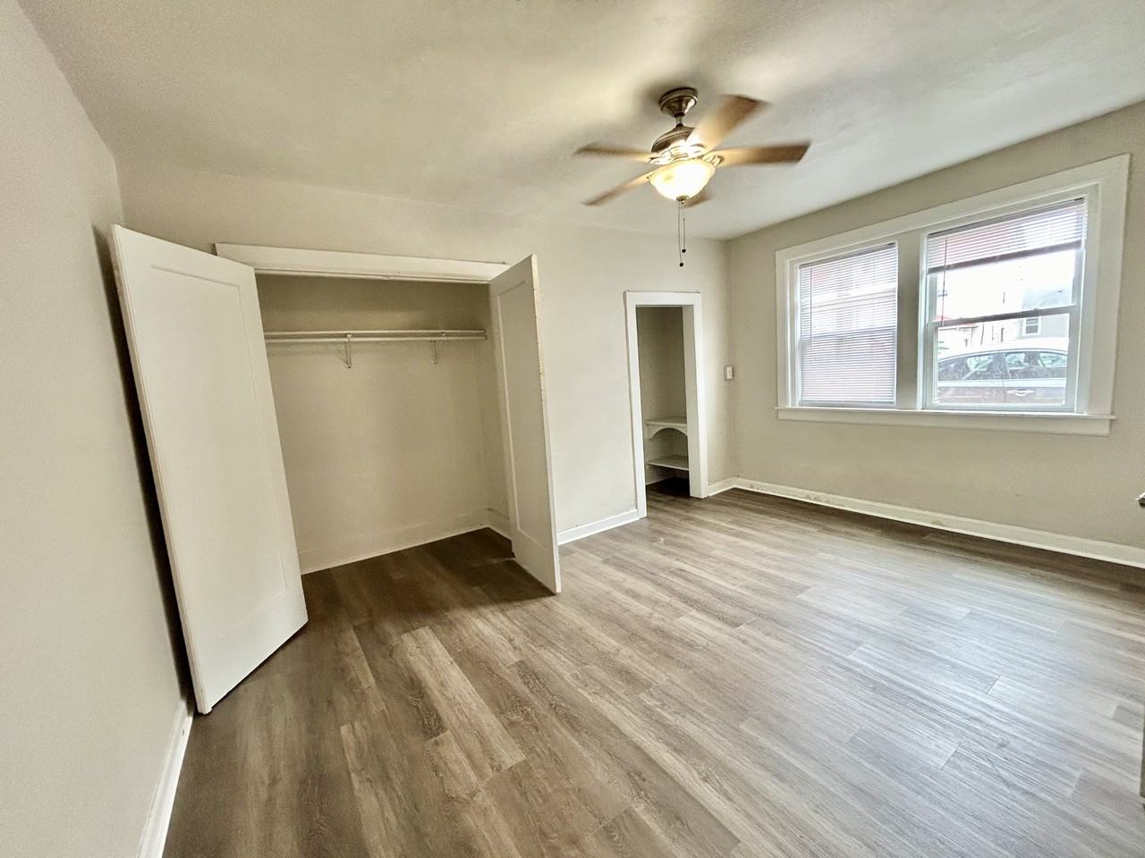 202 Elm Avenue - Photo 2 of 11