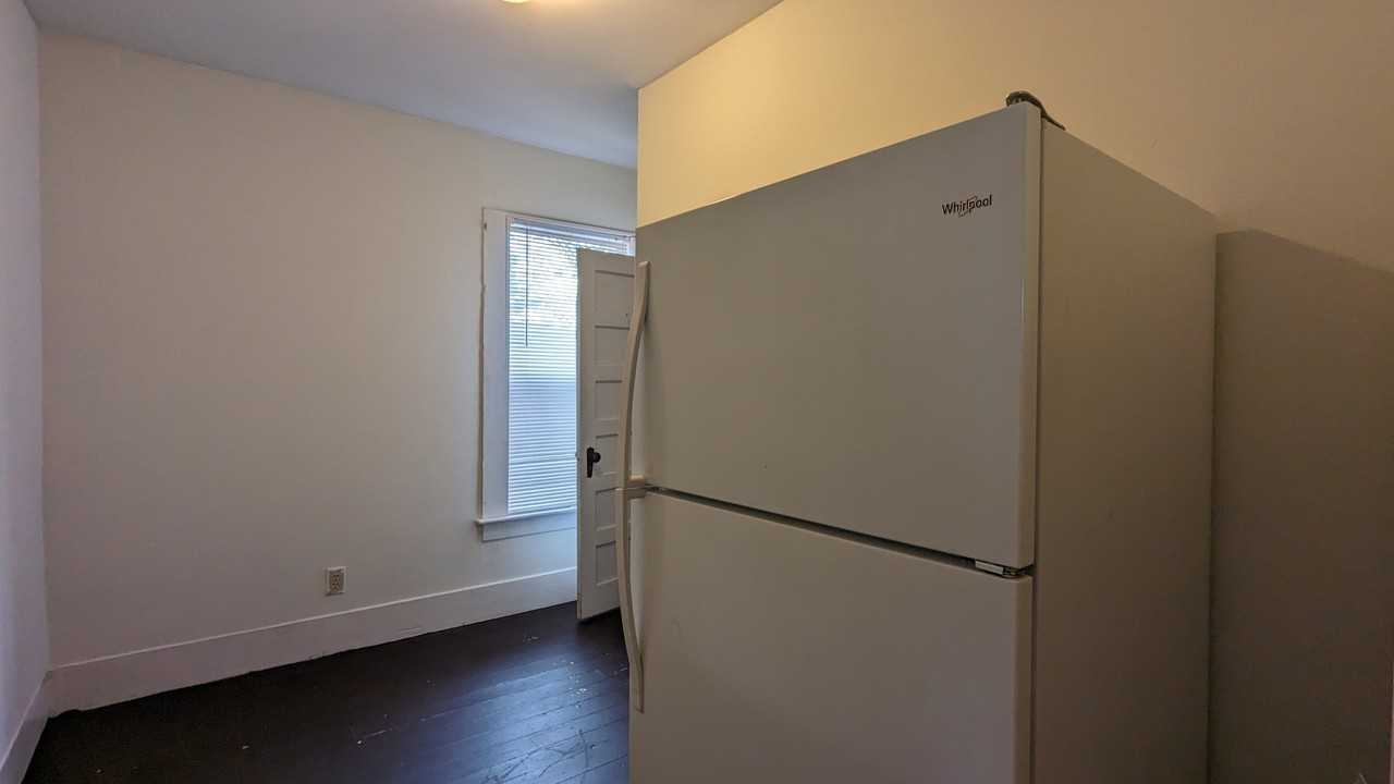 Gilbert Street 45A (OM) - Photo 6 of 20