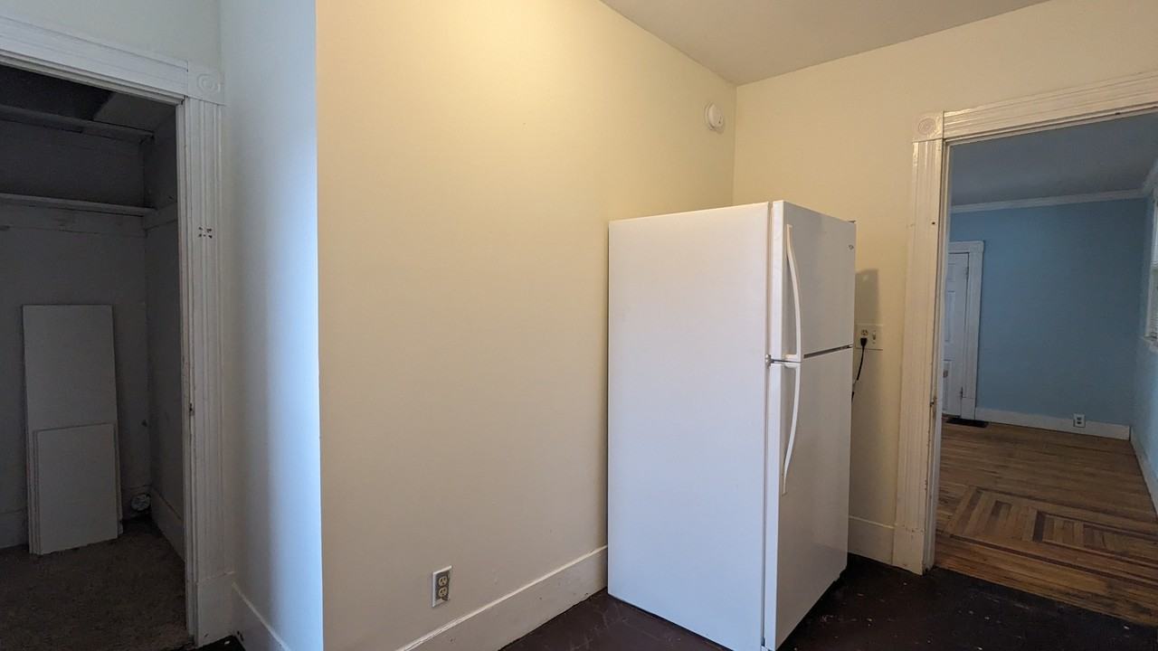 Gilbert Street 45A (OM) - Photo 7 of 20