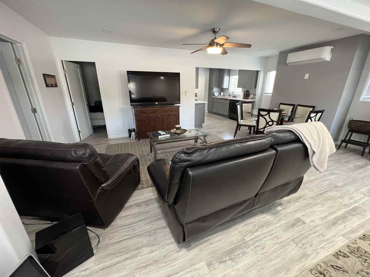 9234 Winter Gardens Boulevard - Photo 4 of 23