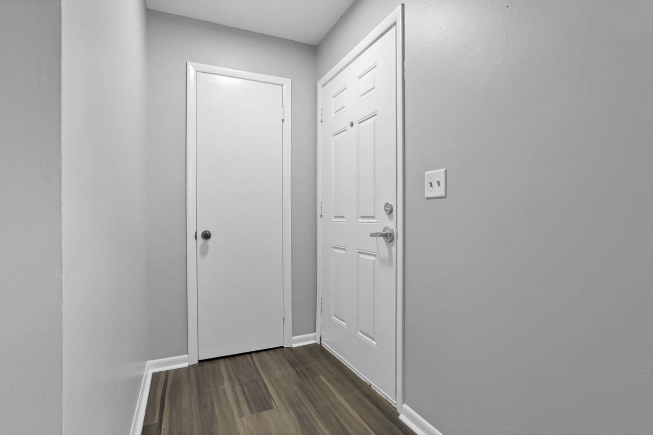 851 E Wheeling St - Photo 2 of 10