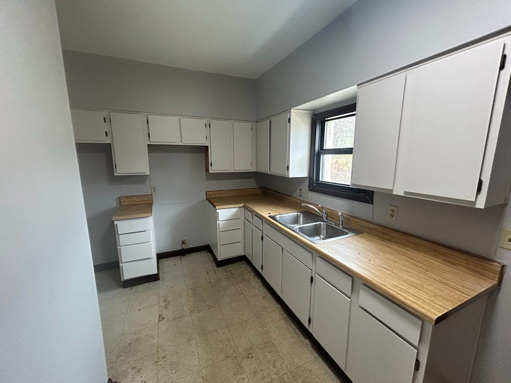 22 E Dennick Ave - Photo 3 of 10