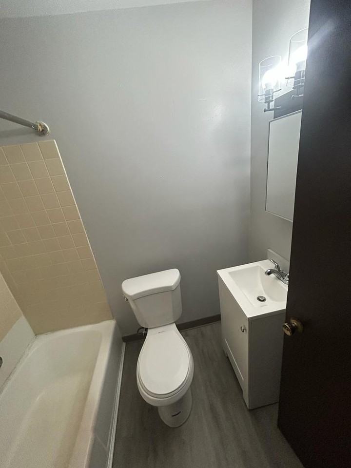 22 E Dennick Ave - Photo 5 of 10