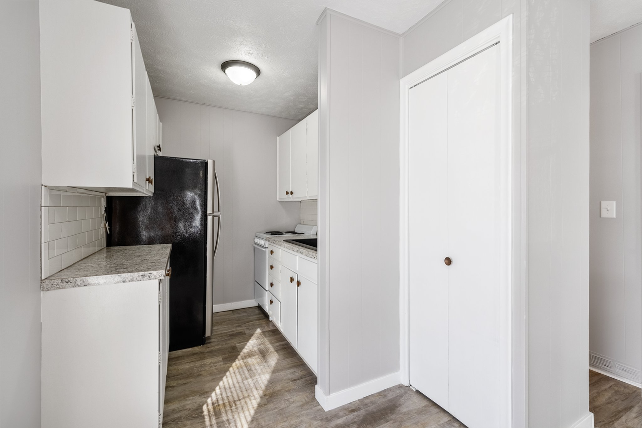 115 South 38th Street - Photo 3 of 22