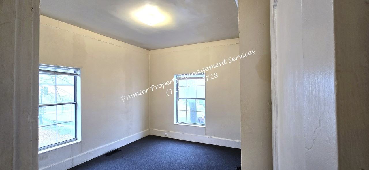 404 Center Avenue (Butler) - Photo 2 of 20