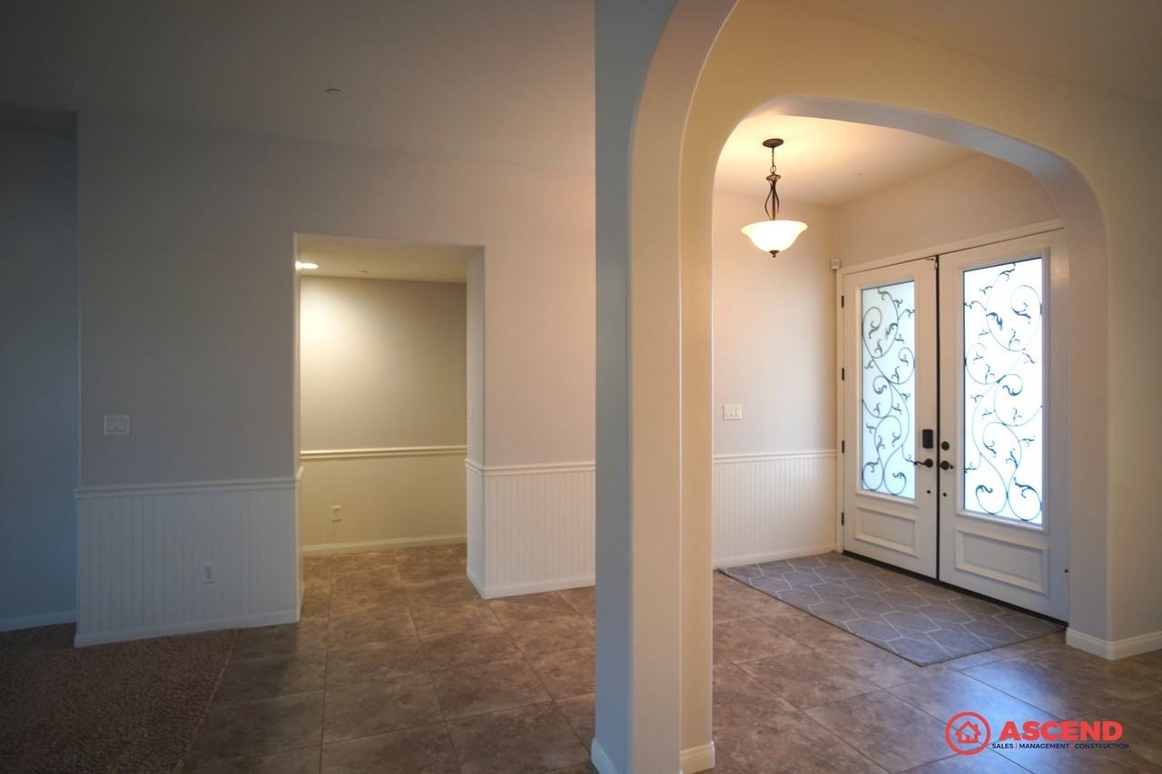 5916 Dartmoor Wood Avenue - Photo 3 of 38