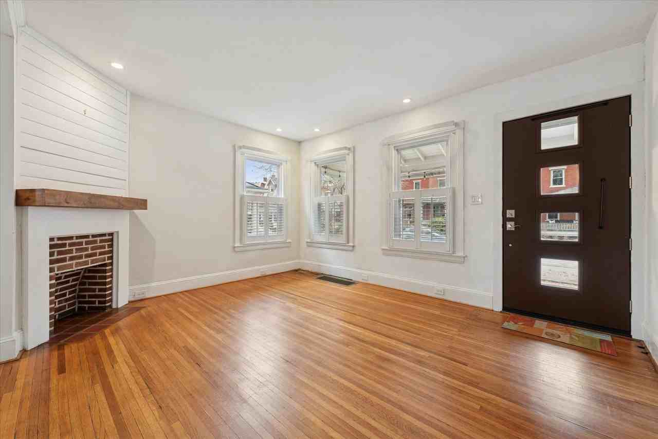 326 Dean St - Photo 3 of 39