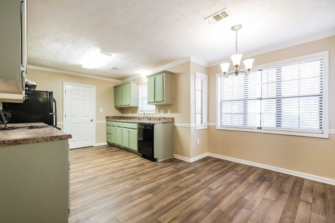 5521 Pennybrook Trl - Photo 6 of 15