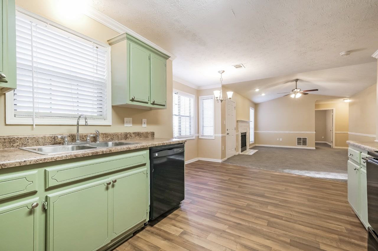 5521 Pennybrook Trl - Photo 7 of 15