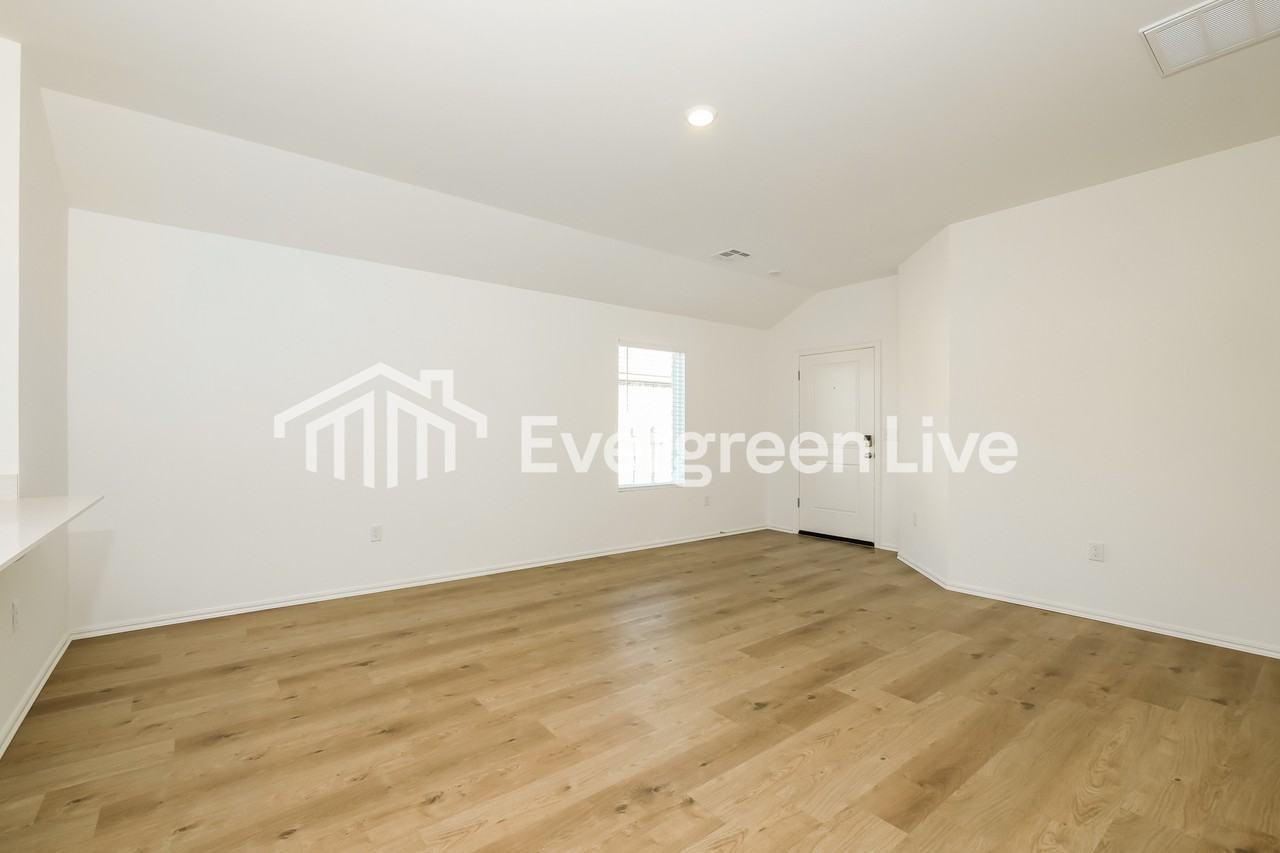 4005 Olivia St - Photo 5 of 16