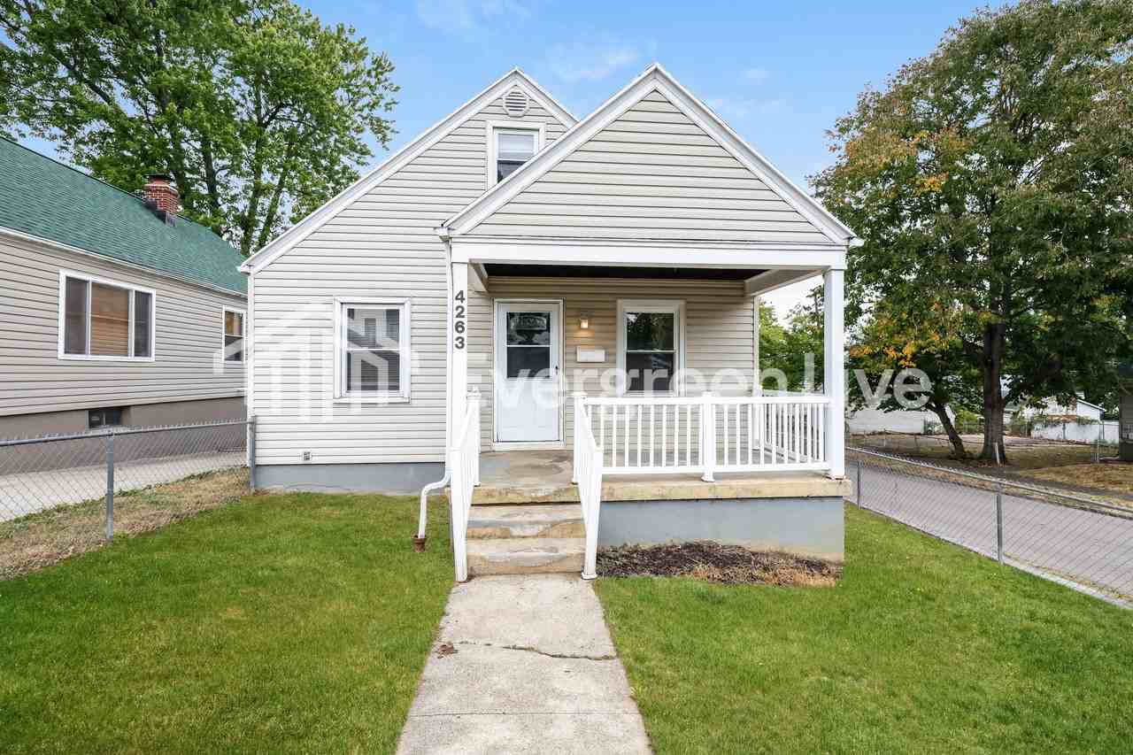 4263 Woodcliffe Avenue